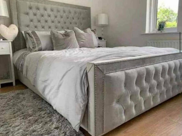 Chesterfield Studded Bed, Grey